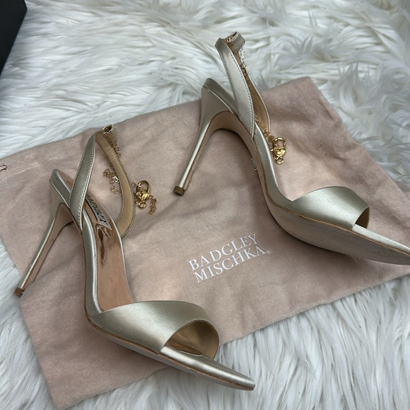 Badgley Mischka Tiffany Crystal Ankle Chain High Heel - Picture 4 of 9